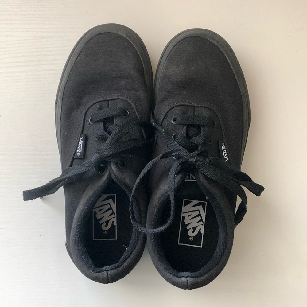 Kids Vans Size 1 Black Lace